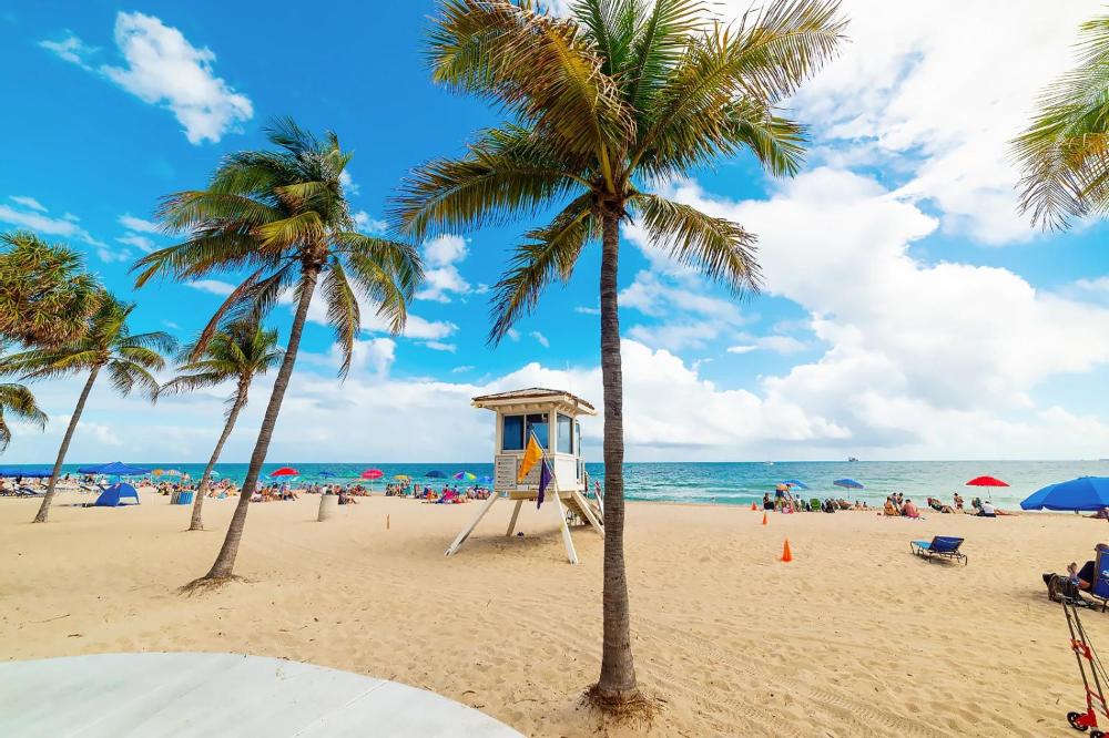 CocoBay 2BR Condos Near Beach, Galleria Mall, Wilton Manors, Cruise Port
